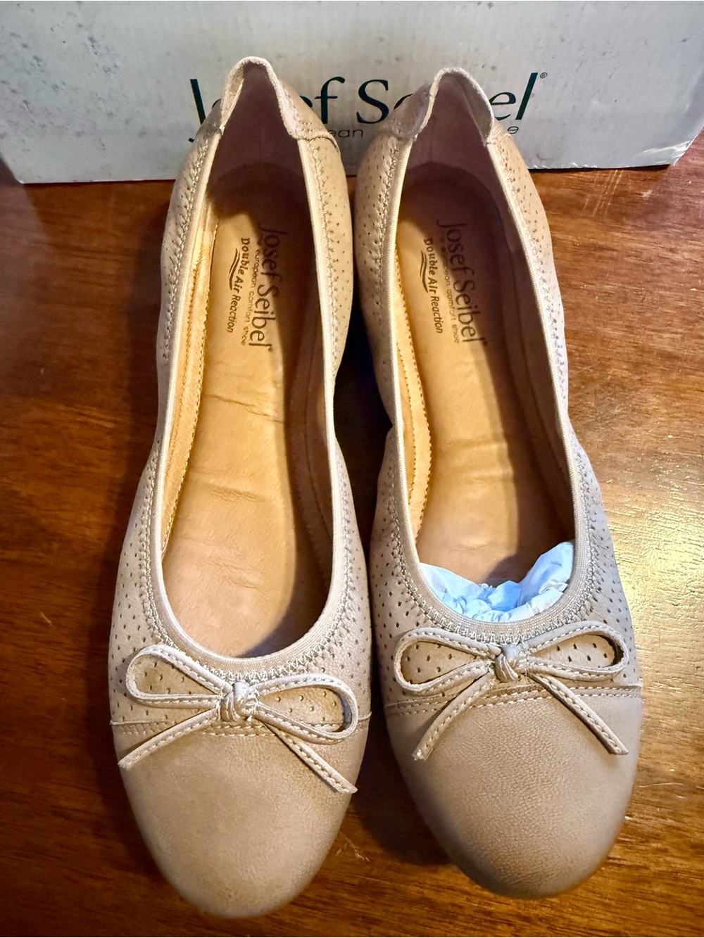 Josef Seibel Women's Light Beige Leather Bow Ballet Flats